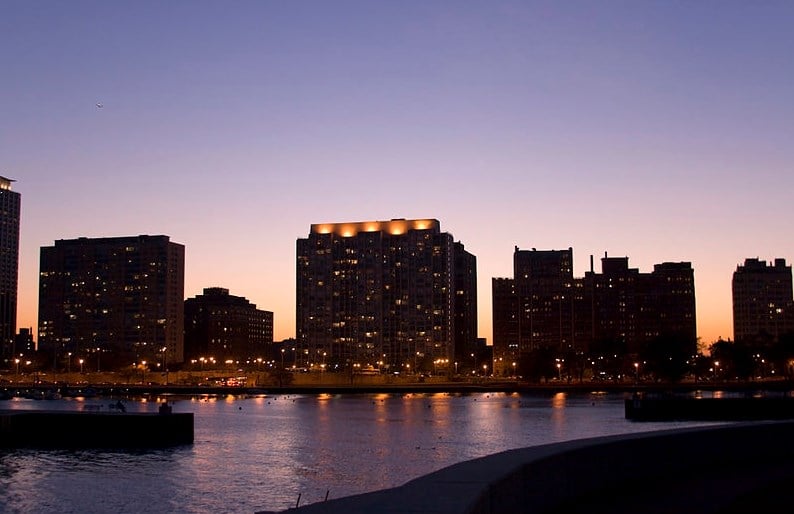 South East Ravenswood, IL – Free Pickup and Delivery (312) 393-7950 – Call To Schedule