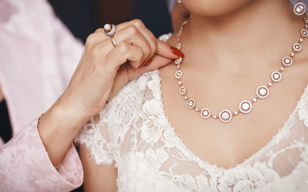 Can You Still Shine on Your Wedding Day With Budget-Friendly Jewelry Choices?