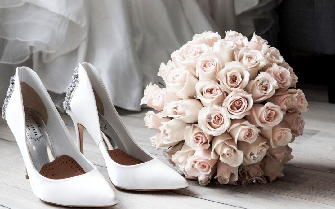 What Are the Key Considerations When Choosing the Perfect Wedding Shoes for Outdoor Venues?