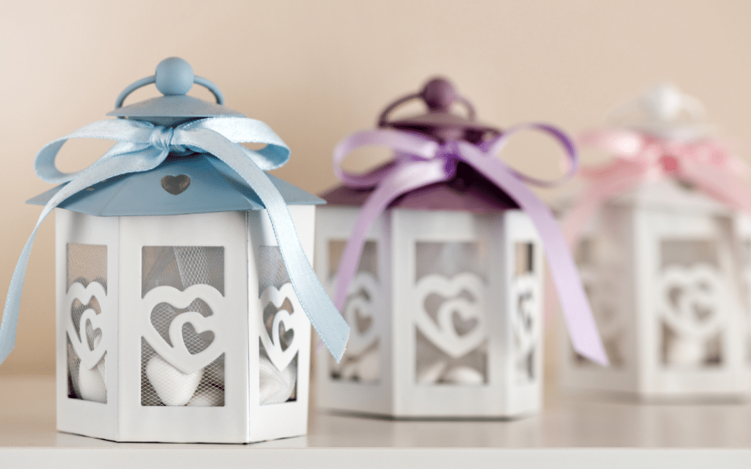 What Are the Key Steps in Creating Memorable Wedding Favors That Truly Express Gratitude?